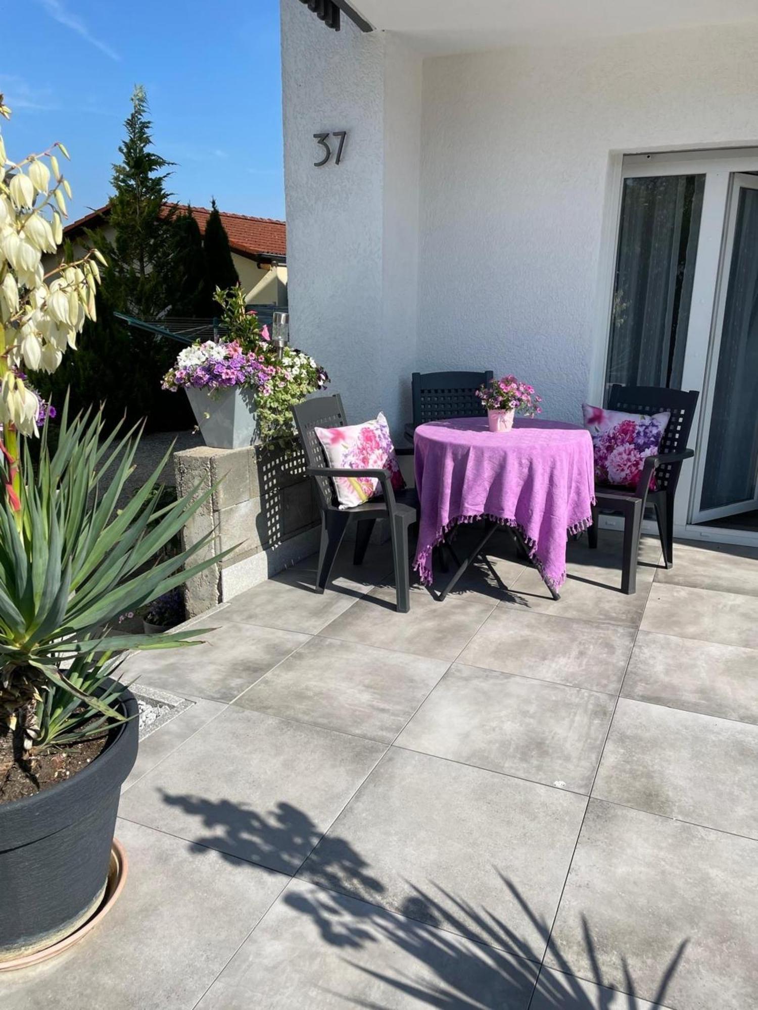 Zum Sternberg Apartment Muensingen Ngoại thất bức ảnh
